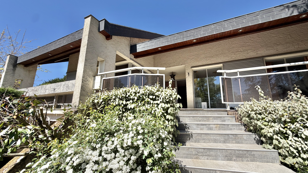 Jolie maison d’architecte à Marzy - secteur recherché bord de Loire