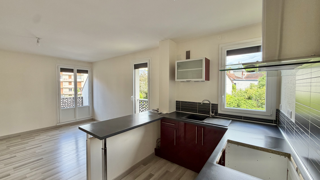 Appartement T3 - Garage-Balcon- Idéal premier investissement - Quartier Victor Hugo