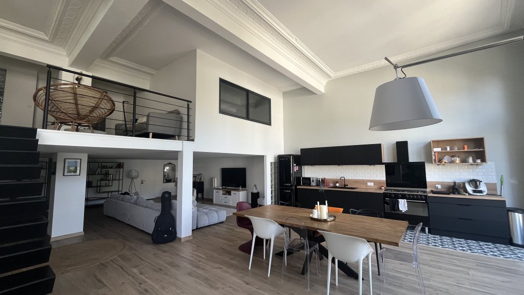 Loft  200 m² centre ville de Nevers