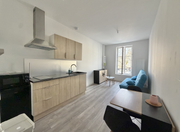 Studios meublé à louer – Place Saint-Laurent, Nevers