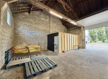 À louer – Local commercial / stockage d’environ 75 m² – proche de Nevers