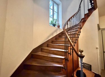Immeuble de rapport d'exception -Coeur de Nevers - Rentabilité attractive proche de 10%
